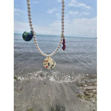 Necklace Shell In the Sea