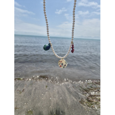 Necklace Shell In the Sea